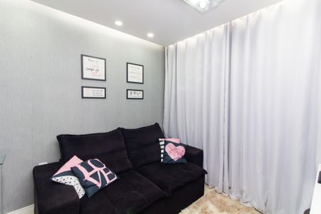 Sala de apartamento à venda com 3 quartos, 54m² em Conjunto Residencial José Bonifácio, São Paulo