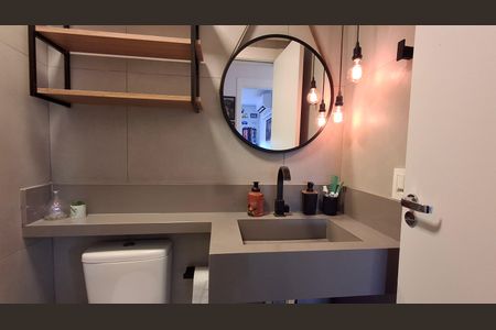 Apartamento à venda com 56m², 2 quartos e 1 vaga Apartamento à venda com 56m², 2 quartos e 1 vagaBanheiro social