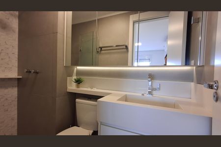 Apartamento à venda com 56m², 2 quartos e 1 vaga Apartamento à venda com 56m², 2 quartos e 1 vagaBanheiro da Suíte