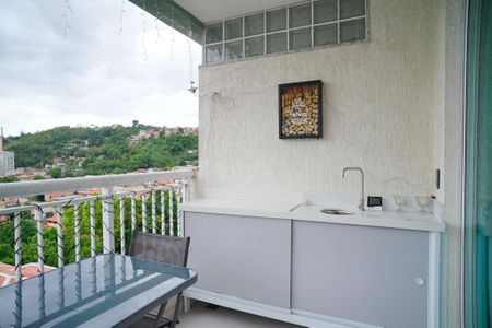 Apartamento à venda com 70m², 2 quartos e 1 vagaVaranda