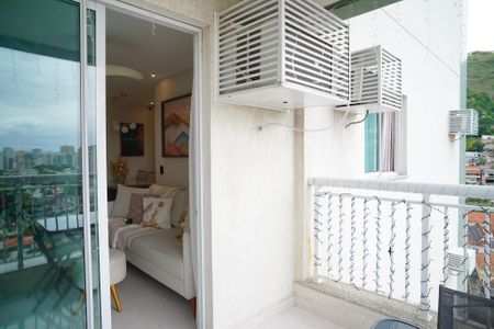 Apartamento à venda com 70m², 2 quartos e 1 vagaVaranda