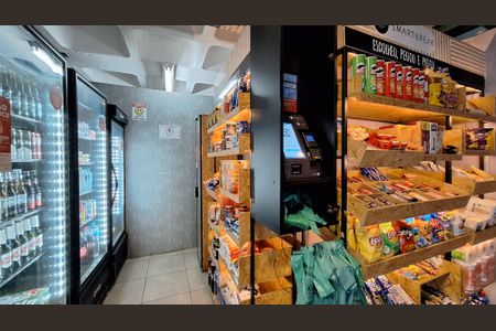 Apartamento à venda com 168m², 4 quartos e 3 vagas Apartamento à venda com 168m², 4 quartos e 3 vagasMini Mercado