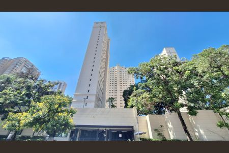 Apartamento à venda com 168m², 4 quartos e 3 vagas Apartamento à venda com 168m², 4 quartos e 3 vagasFachada