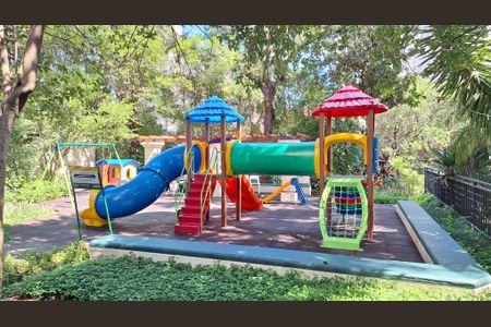 Apartamento à venda com 168m², 4 quartos e 3 vagas Apartamento à venda com 168m², 4 quartos e 3 vagasÁrea comum - Playground