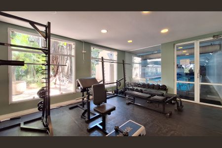 Apartamento à venda com 168m², 4 quartos e 3 vagas Apartamento à venda com 168m², 4 quartos e 3 vagasAcademia