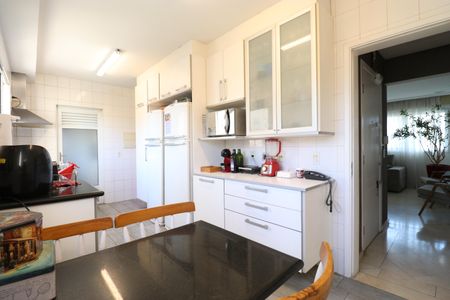 Apartamento à venda com 168m², 4 quartos e 3 vagasCozinha