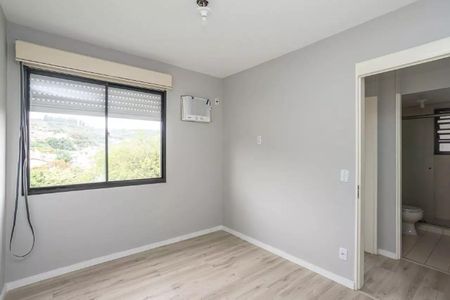 Quarto 1 de apartamento para alugar com 2 quartos, 54m² em Glória, Porto Alegre