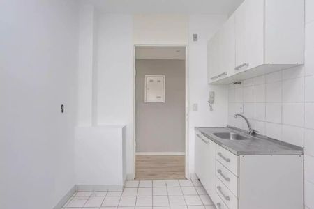 Cozinha  de apartamento para alugar com 2 quartos, 54m² em Glória, Porto Alegre