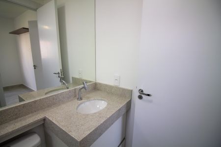 Banheiro da Suíte de apartamento para alugar com 1 quarto, 27m² em Campo Belo, São Paulo