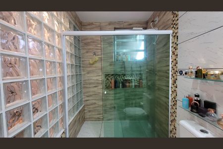 Casa para alugar com 200m², 3 quartos e 1 vaga Casa para alugar com 200m², 3 quartos e 1 vagaBanheiro da Suíte