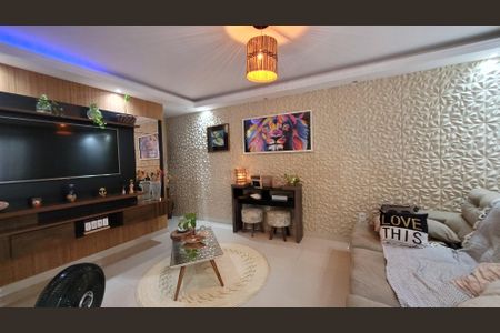 Casa para alugar com 200m², 3 quartos e 1 vaga Casa para alugar com 200m², 3 quartos e 1 vagaSala