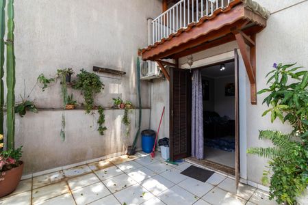 Casa à venda com 230m², 3 quartos e 3 vagas Casa à venda com 230m², 3 quartos e 3 vagasVaranda da Sala