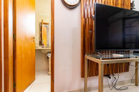 Casa à venda com 230m², 3 quartos e 3 vagas Casa à venda com 230m², 3 quartos e 3 vagasSala de Estar