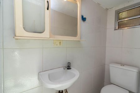 Casa à venda com 230m², 3 quartos e 3 vagas Casa à venda com 230m², 3 quartos e 3 vagasBanheiro de serviço