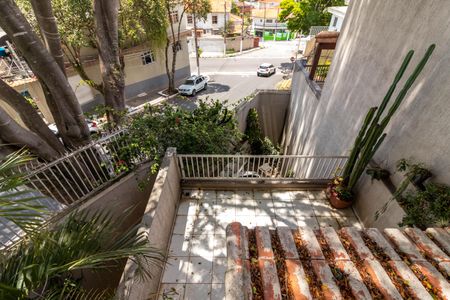 Casa à venda com 230m², 3 quartos e 3 vagas Casa à venda com 230m², 3 quartos e 3 vagasVaranda do Quarto 1 - Vista