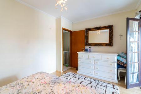 Casa à venda com 230m², 3 quartos e 3 vagas Casa à venda com 230m², 3 quartos e 3 vagasQuarto 1