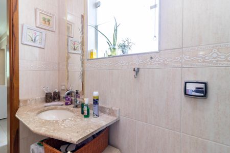 Casa à venda com 230m², 3 quartos e 3 vagas Casa à venda com 230m², 3 quartos e 3 vagasBanheiro 1