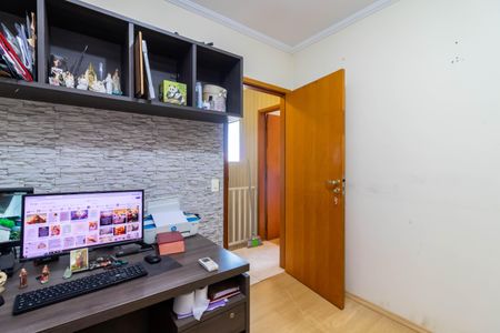 Casa à venda com 230m², 3 quartos e 3 vagas Casa à venda com 230m², 3 quartos e 3 vagasQuarto 2