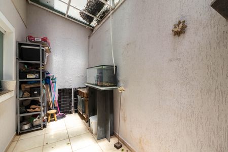 Casa à venda com 230m², 3 quartos e 3 vagas Casa à venda com 230m², 3 quartos e 3 vagasJardim de Inverno