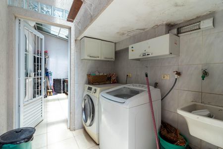 Casa à venda com 230m², 3 quartos e 3 vagas Casa à venda com 230m², 3 quartos e 3 vagasÁrea de Serviço