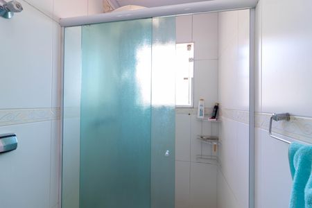 Casa à venda com 230m², 3 quartos e 3 vagas Casa à venda com 230m², 3 quartos e 3 vagasBanheiro 2