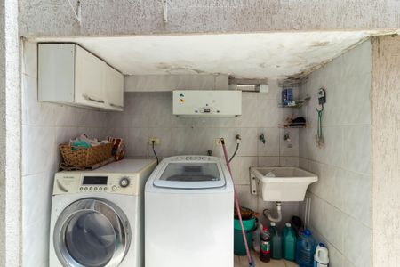 Casa à venda com 230m², 3 quartos e 3 vagas Casa à venda com 230m², 3 quartos e 3 vagasÁrea de Serviço