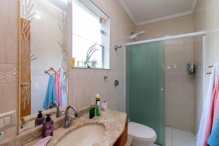 Casa à venda com 230m², 3 quartos e 3 vagas Casa à venda com 230m², 3 quartos e 3 vagasBanheiro 1