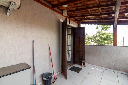 Casa à venda com 230m², 3 quartos e 3 vagas Casa à venda com 230m², 3 quartos e 3 vagasVaranda do Quarto 1