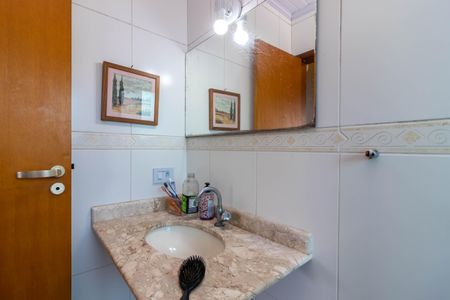 Casa à venda com 230m², 3 quartos e 3 vagas Casa à venda com 230m², 3 quartos e 3 vagasBanheiro 2