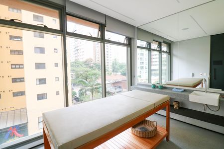 Apartamento para alugar com 4 quartos, 205m² em Cidade Monções, São Paulo