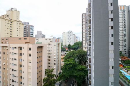 Apartamento para alugar com 205m², 4 quartos e 3 vagas Apartamento para alugar com 205m², 4 quartos e 3 vagasVaranda