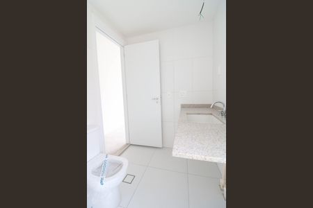 Apartamento para alugar com 205m², 4 quartos e 3 vagas Apartamento para alugar com 205m², 4 quartos e 3 vagasBanheiro da Suíte 2