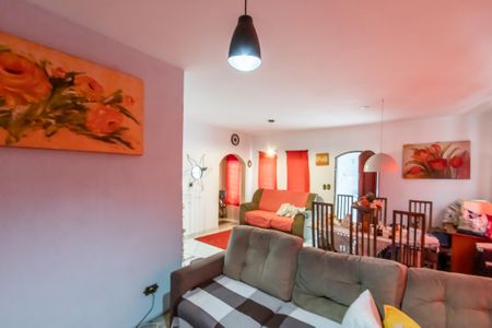 Casa à venda com 347m², 5 quartos e 8 vagasSala