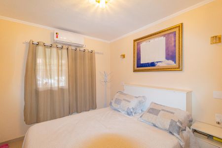 Casa à venda com 3 quartos, 180m² em Quitaúna, Osasco