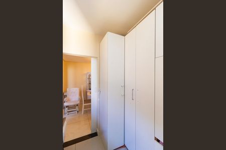 Casa à venda com 3 quartos, 180m² em Quitaúna, Osasco