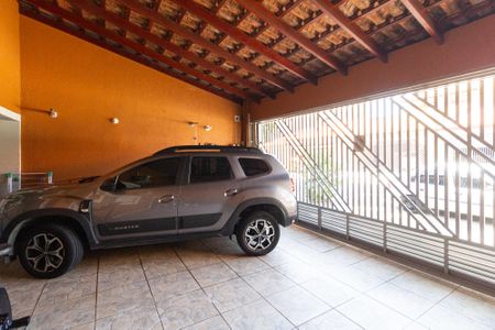 Casa à venda com 180m², 3 quartos e 2 vagas Casa à venda com 180m², 3 quartos e 2 vagasGaragem