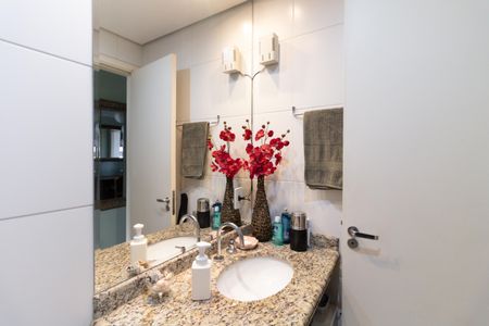 Apartamento à venda com 80m², 3 quartos e 2 vagasBanheiro Social 