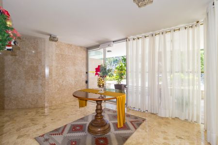 Apartamento para alugar com 95m², 2 quartos e sem vagaHall Social