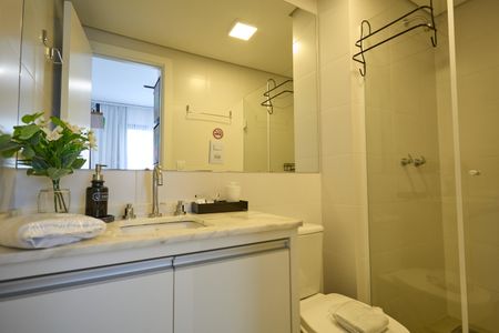 Banheiro Suíte 1 de apartamento para alugar com 1 quarto, 40m² em Bigorrilho, Curitiba