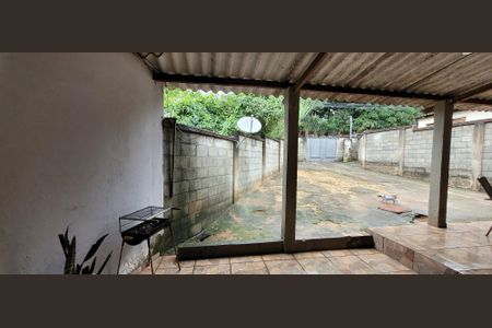 Casa para alugar com 2 quartos, 1000m² em Jardim Casa Branca, Betim