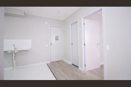 Sala/Cozinha de apartamento para alugar com 2 quartos, 32m² em Parque São Lourenço, São Paulo