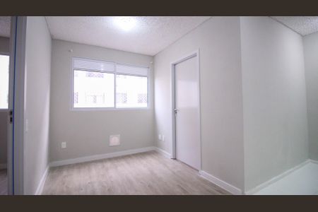 Sala/Cozinha de apartamento para alugar com 2 quartos, 32m² em Parque São Lourenço, São Paulo