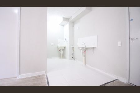 Sala/Cozinha de apartamento para alugar com 2 quartos, 32m² em Parque São Lourenço, São Paulo