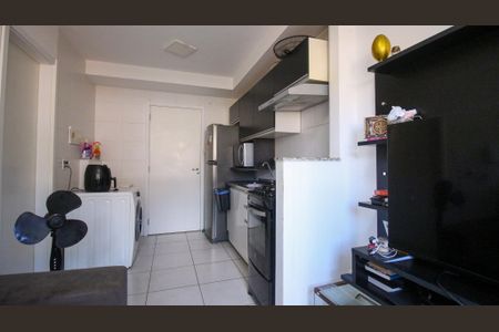 Sala/Cozinha de apartamento para alugar com 1 quarto, 30m² em Jardim Planalto, São Paulo