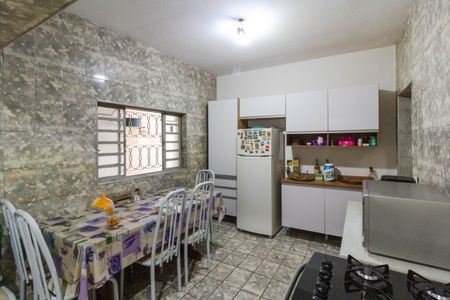 Casa para alugar com 140m², 2 quartos e 2 vagasCozinha e Área de Serviço