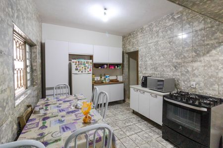 Casa para alugar com 140m², 2 quartos e 2 vagasCozinha e Área de Serviço