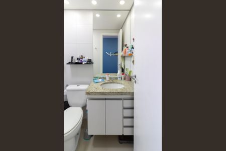 Apartamento à venda com 75m², 3 quartos e 1 vaga Apartamento à venda com 75m², 3 quartos e 1 vagaBanheiro Suíte