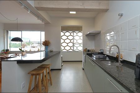 Apartamento à venda com 129m², 3 quartos e sem vagaCozinha