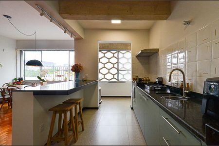 Apartamento à venda com 129m², 3 quartos e sem vagaCozinha