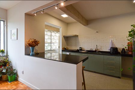 Apartamento à venda com 129m², 3 quartos e sem vagaCozinha